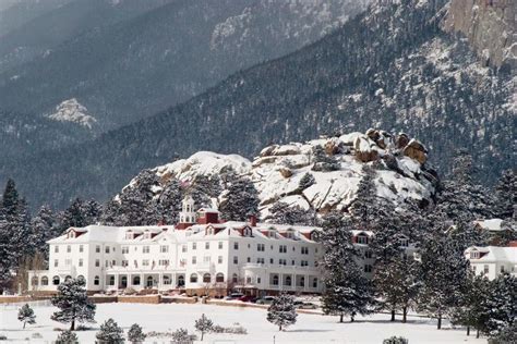 Winter Sojourn: 5 Reasons to Visit Estes Park | Park City Magazine