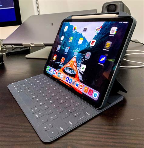 iPad Pro 11” with the SwitchEasy CoverBuddy Case and the Apple Smart Keyboard : ipad