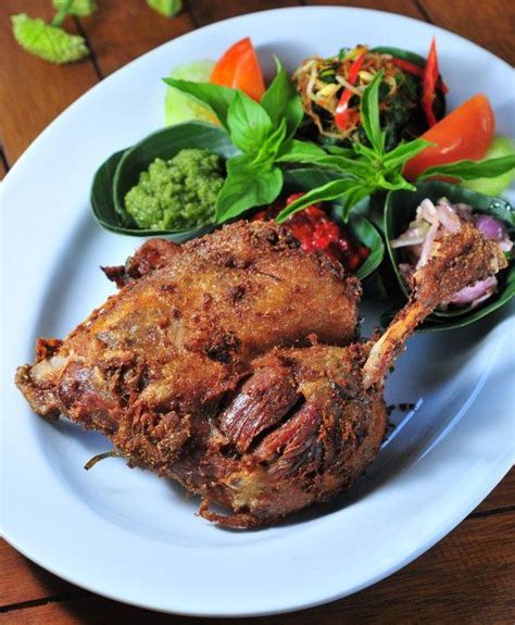 Resep Spesial Bebek Goreng Bali yang Menggugah Selera | อาหาร, สูตรการทำอาหาร, การถ่ายภาพอาหาร