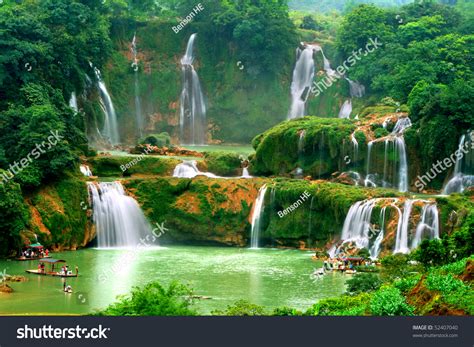 Detian Waterfall In Guangxi Stock Photo 52407040 : Shutterstock