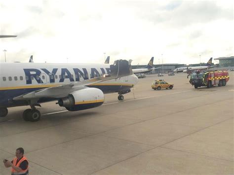 Ryanair ‘crash victim’ passenger describes terror as pictures emerge of ...