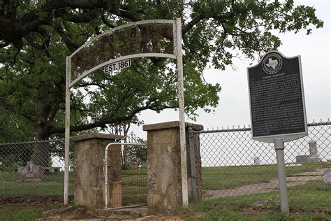 Texas Historical Markers: Aurora Cemetery