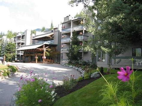 Tantalus Resort Lodge, Whistler (BC) - Booking Deals, Photos & Reviews