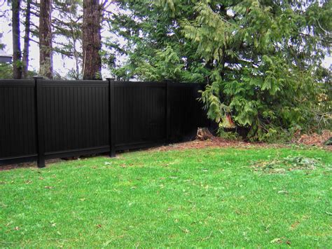 Black Vinyl Fence Installation Milwaukee, Waukesha & Madison