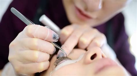 Lash Lift Treatments | Divine Spa | Brampton Skincare Specialist