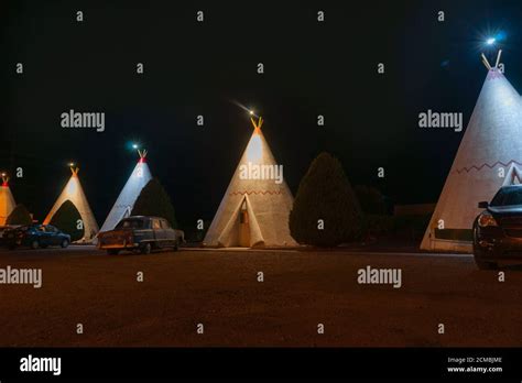 Holbrook USA - September 22 2015; Wigwam Motel units with vehicles ...