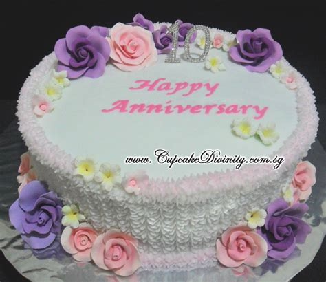 Cupcake Divinity: Happy 10th Anniversary (cyrstal) cake