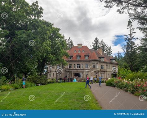 Portland, Oregon, USA: Pittock Mansion Garden Editorial Photography ...