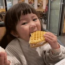 Hungry Baby GIF - Hungry Baby AsianBaby - Discover & Share GIFs