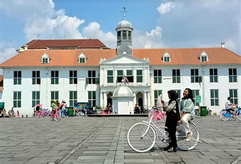 Kota Tua Jadi Destinasi Wisata Pilihan Pengunjung Nikmati Lebaran di Hari Kedua : Okezone ...