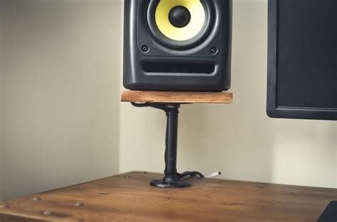 25+ creative DIY speaker stand ideas that are easy to make