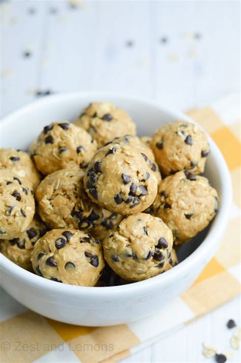 Oatmeal Chocolate Chip Energy Balls - Zest and Lemons