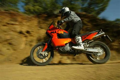 KTM 990 ADVENTURE (2003-2012) Review | Specs & Prices