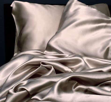 Les 25 meilleures idées de la catégorie Satin sheets sur Pinterest, et plus encore