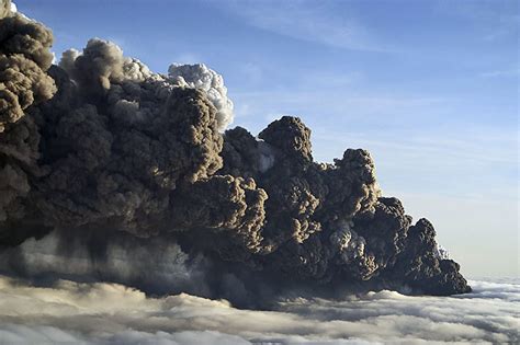 Iceland Volcano The Impact Of The Ash Cloud On Britain