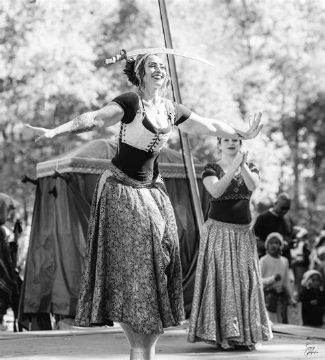 Dancers at Carolina Renaissance Festival 2023 | Voigtlander … | Flickr