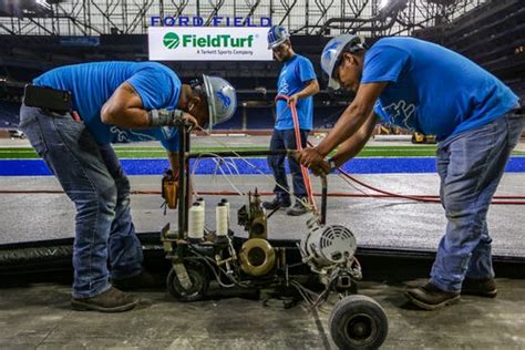 Ford Field gets new turf; Detroit Lions to swap it out by '24