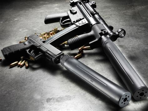 Submachine Gun Suppressor