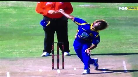 Lasith Malinga Bowling Action - YouTube