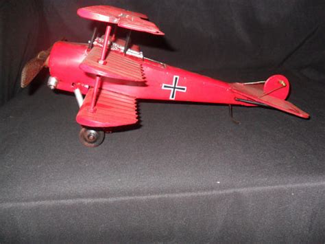 Vintage Toys - German Fokker Tri-Wing "Red Baron" Airplane