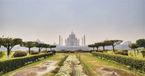 Best Time to See Gardens of Agra after the Monsoon in Taj Mahal and ...