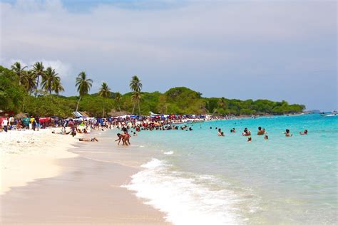 Baru Island Colombia - Beach Bumming At Playa BlancaAround the World with Justin