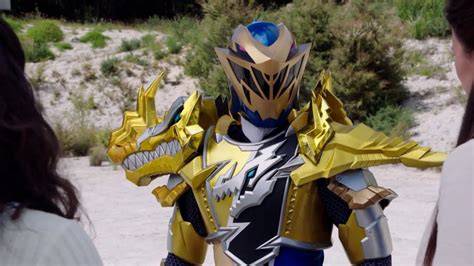 Power Rangers Dino Fury Episode 15 Gold Ranger First Battle - YouTube