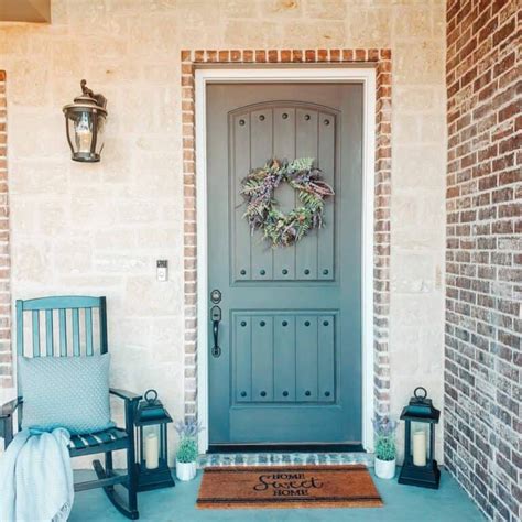 Rustic Farmhouse Porch Décor - Soul & Lane