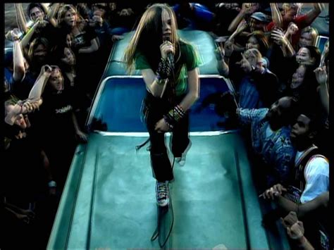 Avril Lavigne-'Sk8er Boi' MV screencaps [HQ] - Music Image (19783978) - Fanpop