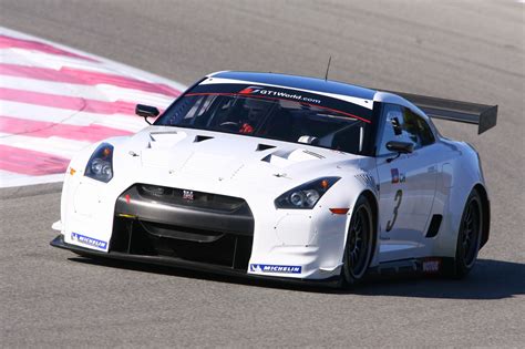 Nissan GT-R GT1 Race Cars Unveiled In Paris