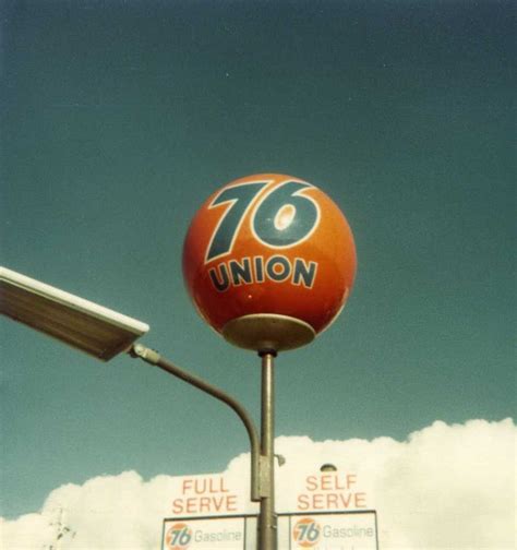 Union 76 ball sign, Berkeley CA, Spring 1979 | Oil service, Gas station ...