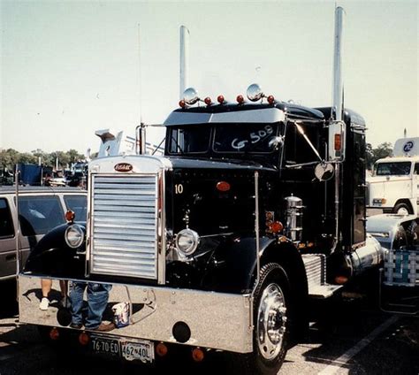 Peterbilt 351! | Seen at the 2001 U.S. Diesel National Truck… | Flickr