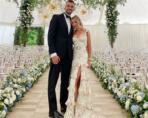 Who is Olivia Harlan's husband, Sam Dekker? All about NFL reporter's family