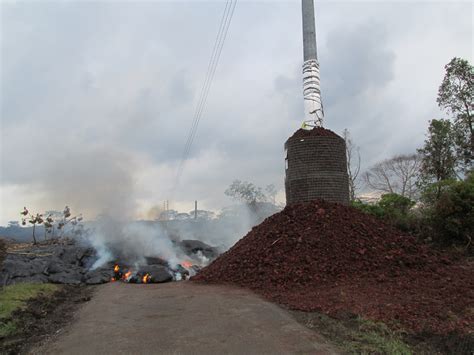 Environmental Monitor | Friday Followup: Kīlauea Volcano lava flow approaches town