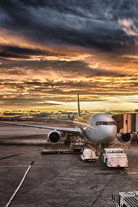 720P free download | Airport Sunset, airport, clouds, cool, dusk, gold ...