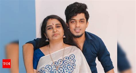 Thatteem Mutteem's Sagar Surya remembers his late mother: I have to ...