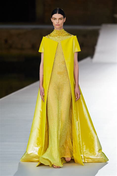 Valentino Fall Winter 2021-22 Haute Couture Fashion Show