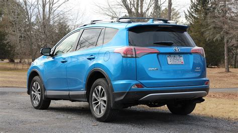 2016 Toyota RAV4 Hybrid: Gas Mileage Review