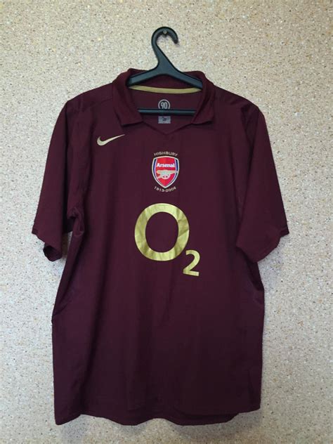 Arsenal Home football shirt 2005 - 2006. Added on 2017-07-11, 11:50