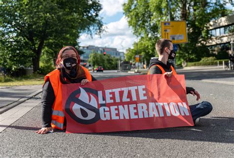 „Letzte Generation“: Immer mehr Leute schließen sich Blockaden an