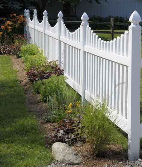 26 Cheery White Picket Fence Ideas and Designs | Fence design, Fence landscaping, White picket fence