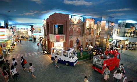 Kidzania, cidade nada ideal para crianças - Outras Palavras