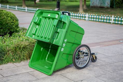 400 Liter outdoor wheeled garbage bin trolley | Waste container ...