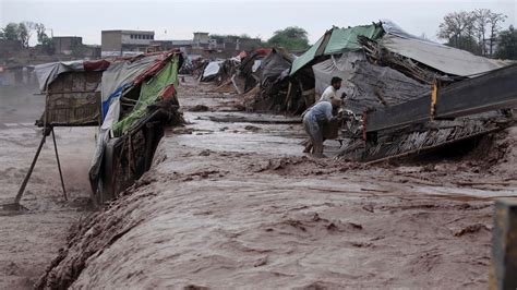 Millions affected, over 1,000 killed in Pakistan floods : Peoples Dispatch