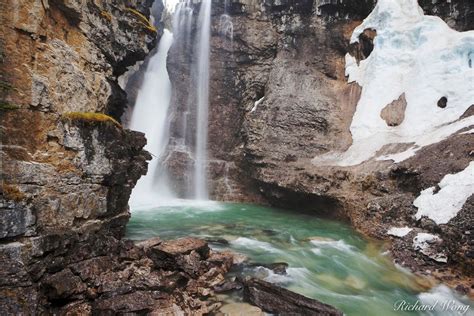 Upper Johnston Canyon Falls Photo | Richard Wong Photography