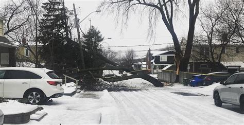 27 shots of the ice storm wreaking havoc on Toronto this weekend | News