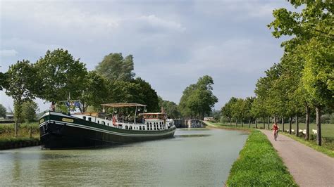 A Day on a Barge Cruise | UltraVilla