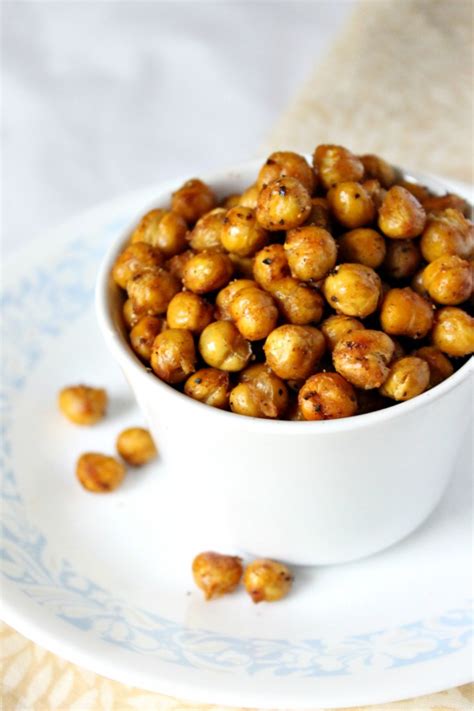 Spicy Roasted Chickpeas | Natural Chow