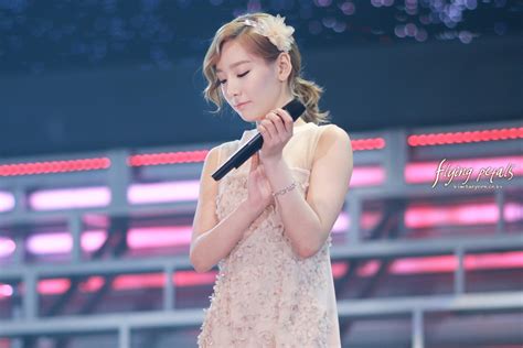 Taeyeon @ Dramatic Live 'Athena' Concert - Kim Taeyeon Photo (28521448) - Fanpop