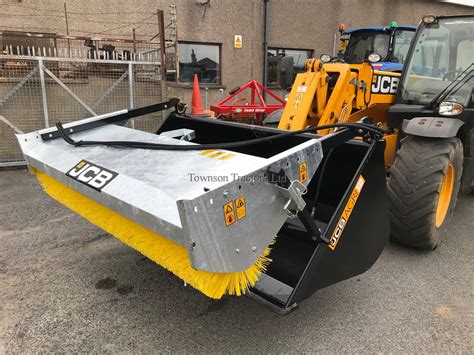 JCB sweeper brush plus bucket combination - Townson Tractors